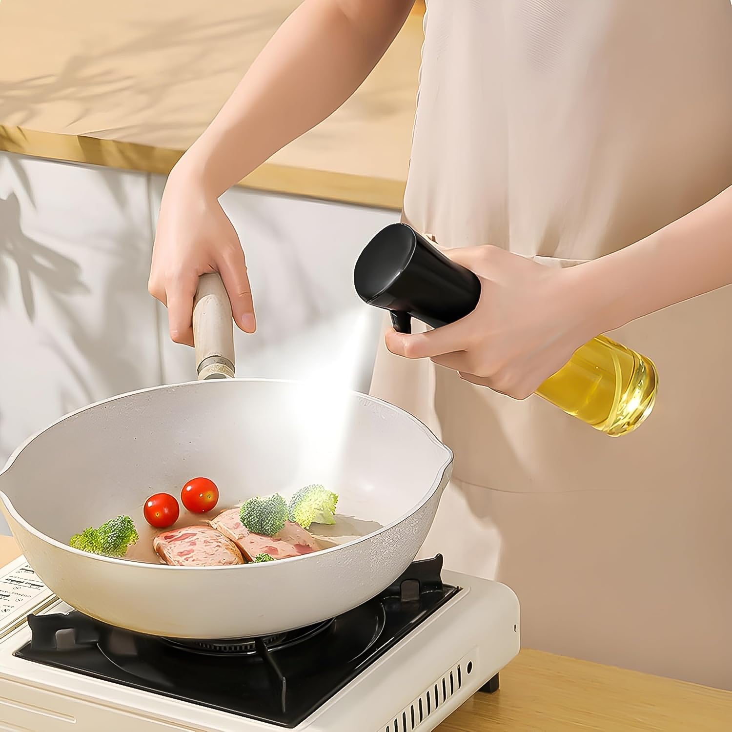 Plastic Oil Spray Bottle - Versatile Kitchen Gadgets (250 ML Approx) Plastic Oil Spray Bottle - Versatile Kitchen Gadgets (250 ML Approx)